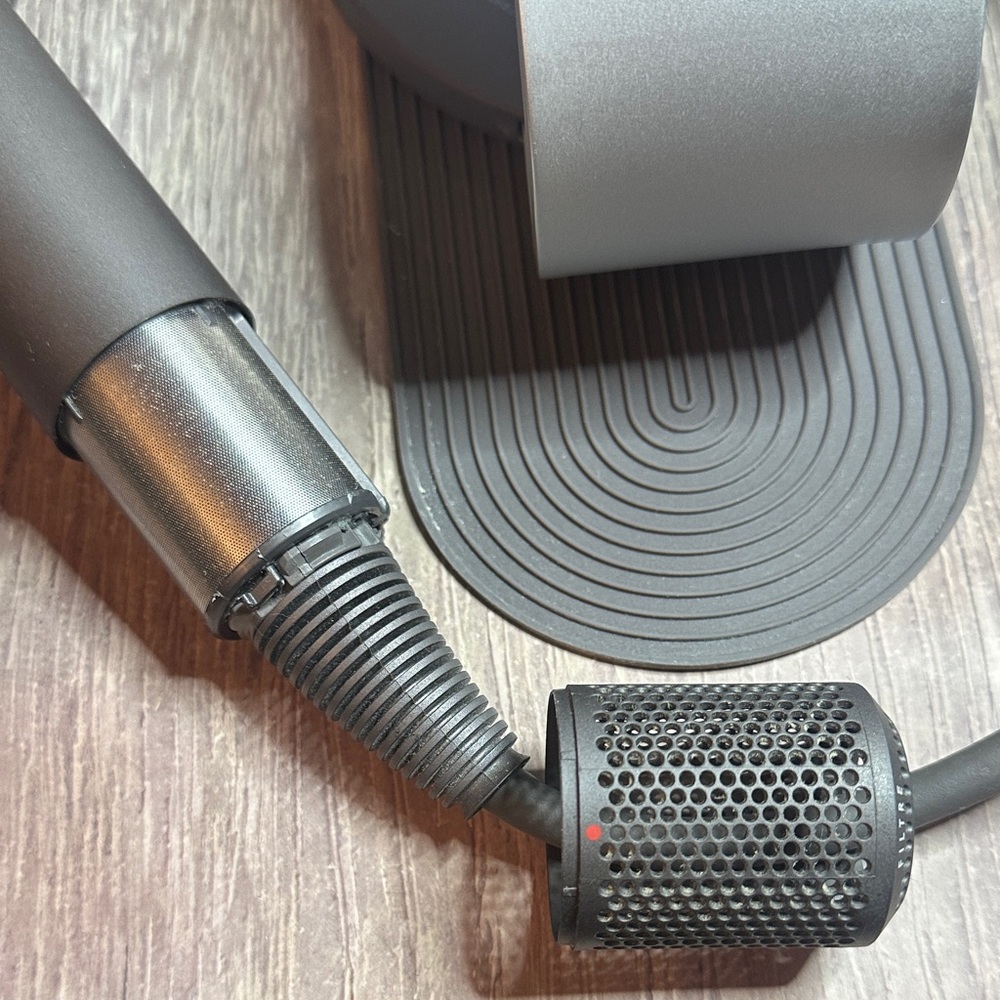 Dyson Hair Dryer with Stand and Attachments - Picture 8 of 14
